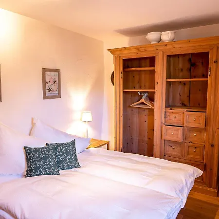 Chesa Stiffler Veglia I Apartment Pontresina